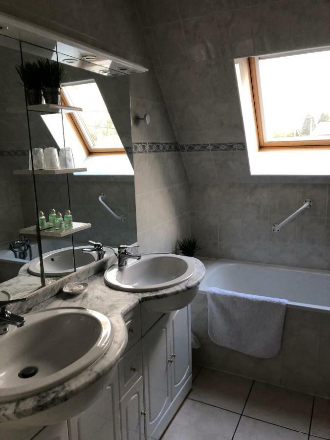 La Ferme De La Place Bouvines Екстериор снимка